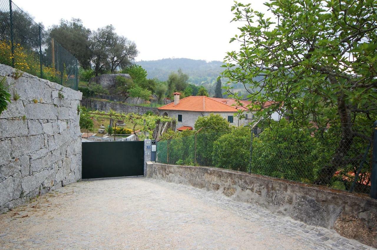 Casa Da Ramada - Water Spa Tank With Running Natural Spring Water - By Bedzy Braga Exterior foto