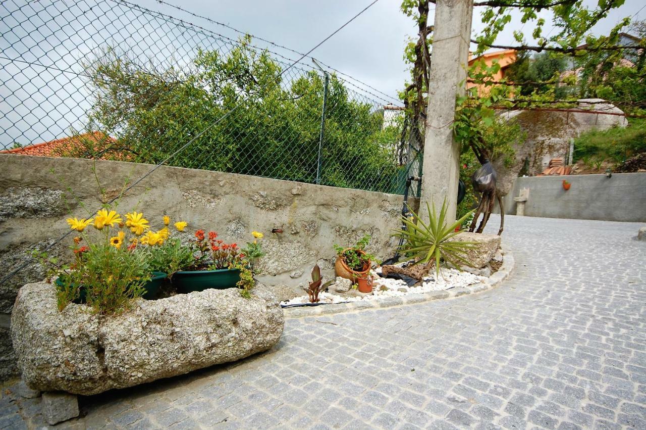 Casa Da Ramada - Water Spa Tank With Running Natural Spring Water - By Bedzy Braga Exterior foto